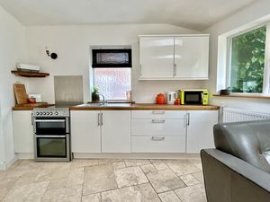 Annexe Kitchen- click for photo gallery